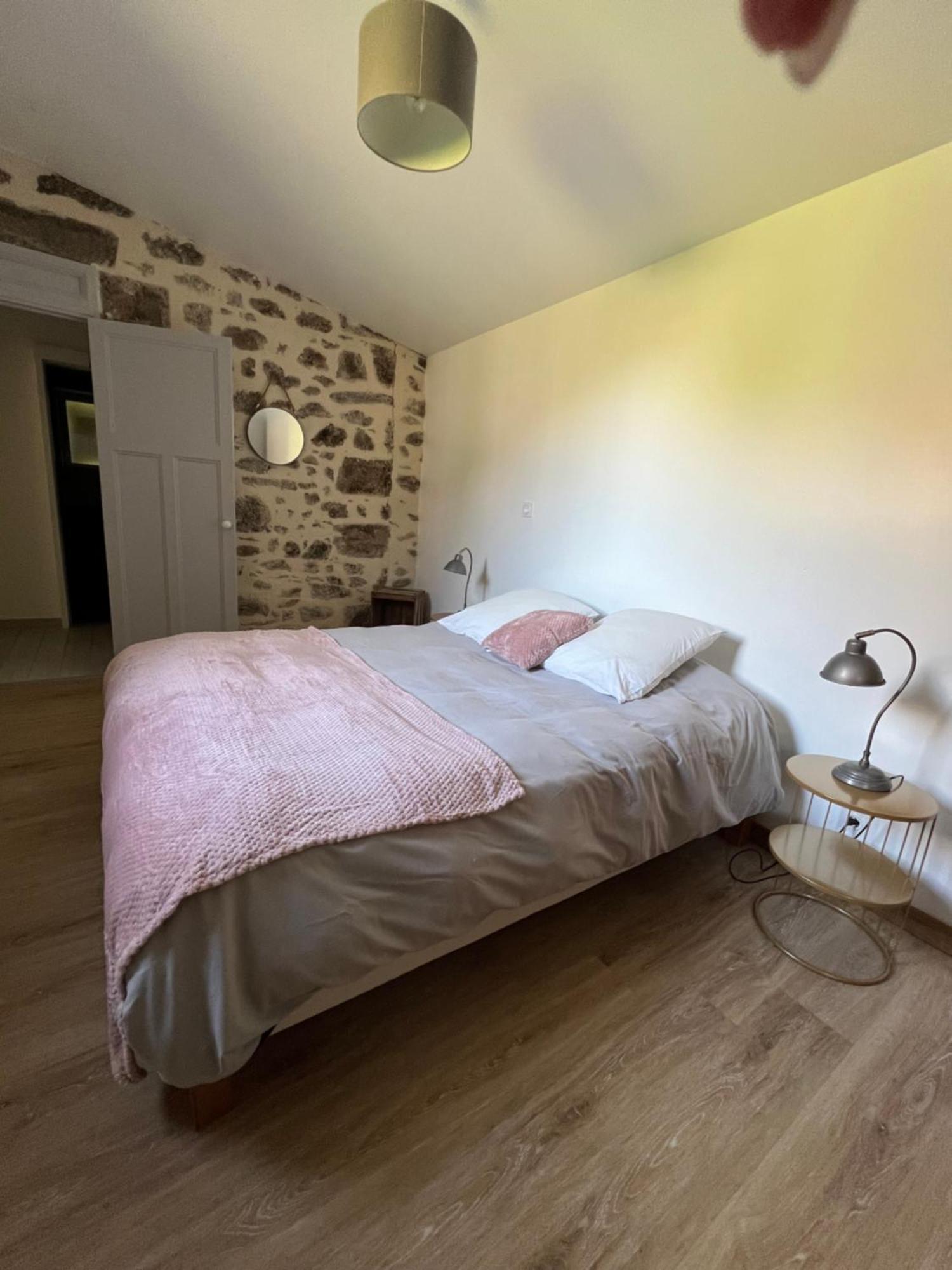 Villa La Remise 4 étoiles à Saint-Hilaire-de-Mortagne Extérieur photo